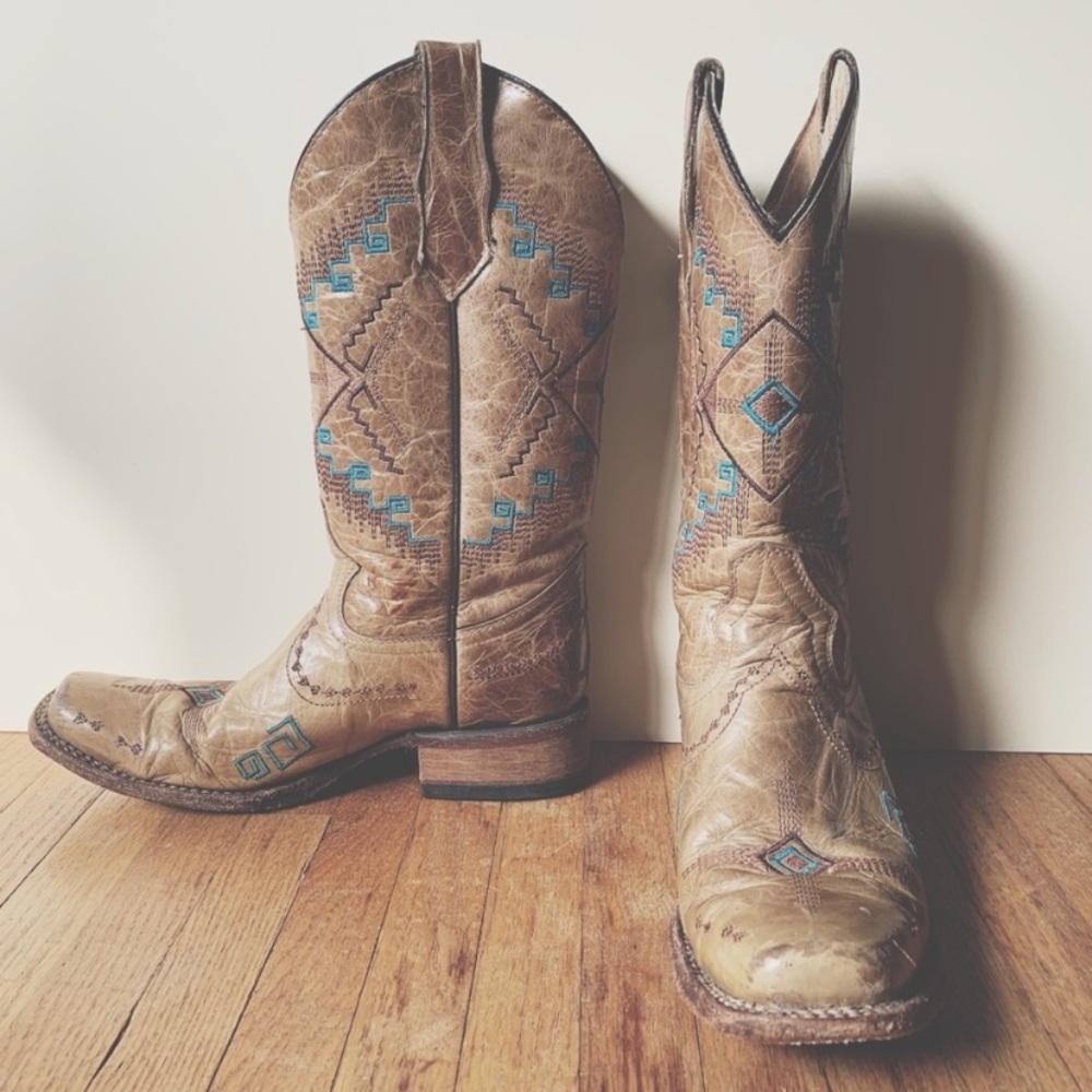 Circle g boots